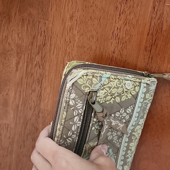 Vera Bradley clutch - Picture 3 of 5